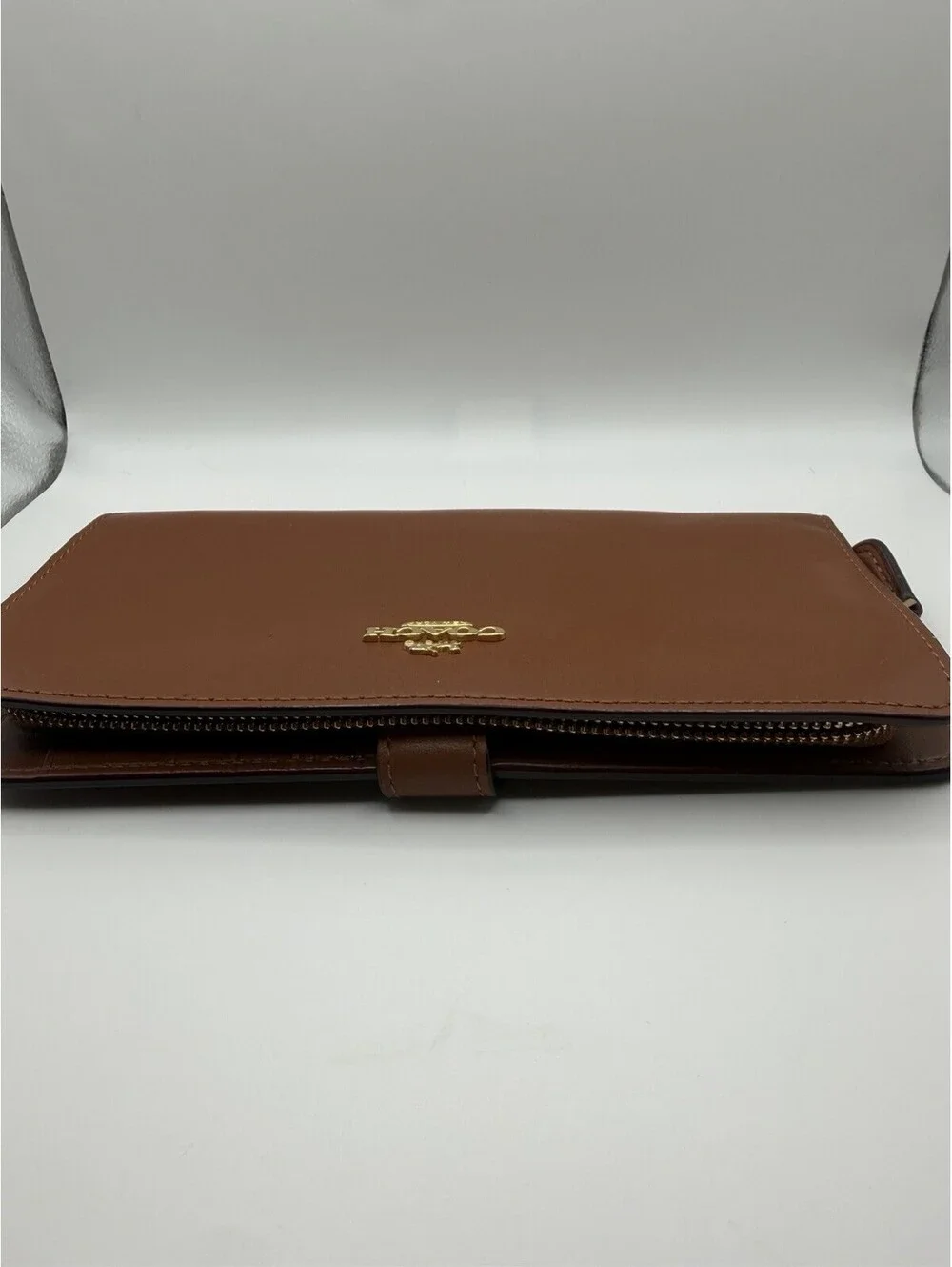 Coach Leather Wallet Brown Leather With Zipper And Gold Logo